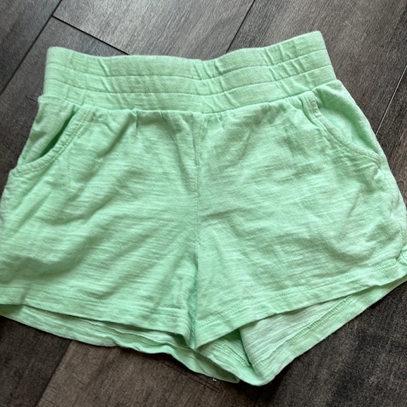 Girls shorts size 6/7 - Picture 2 of 7